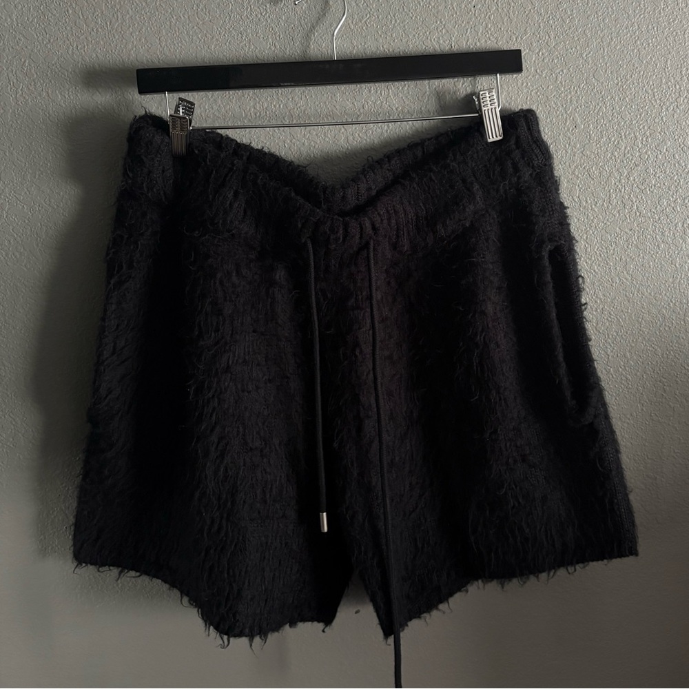 MNML furry shorts